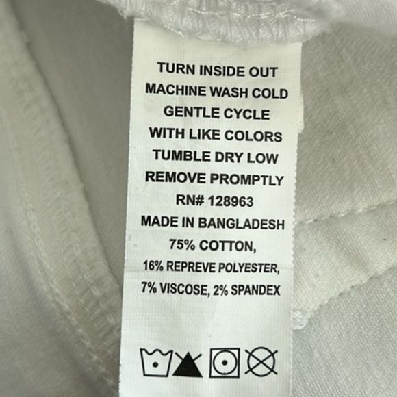 High Waist Shorts 3 Pair for Sale 3 Pair Bundle. Holds curves nicely - Picture 5 of 13